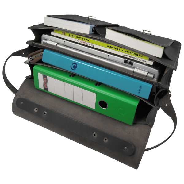 Akten-Umhängetasche aus schwarzem Leder - Baron of Maltzahn Akten-Umhängetasche aus schwarzem Leder - Baron of Maltzahn